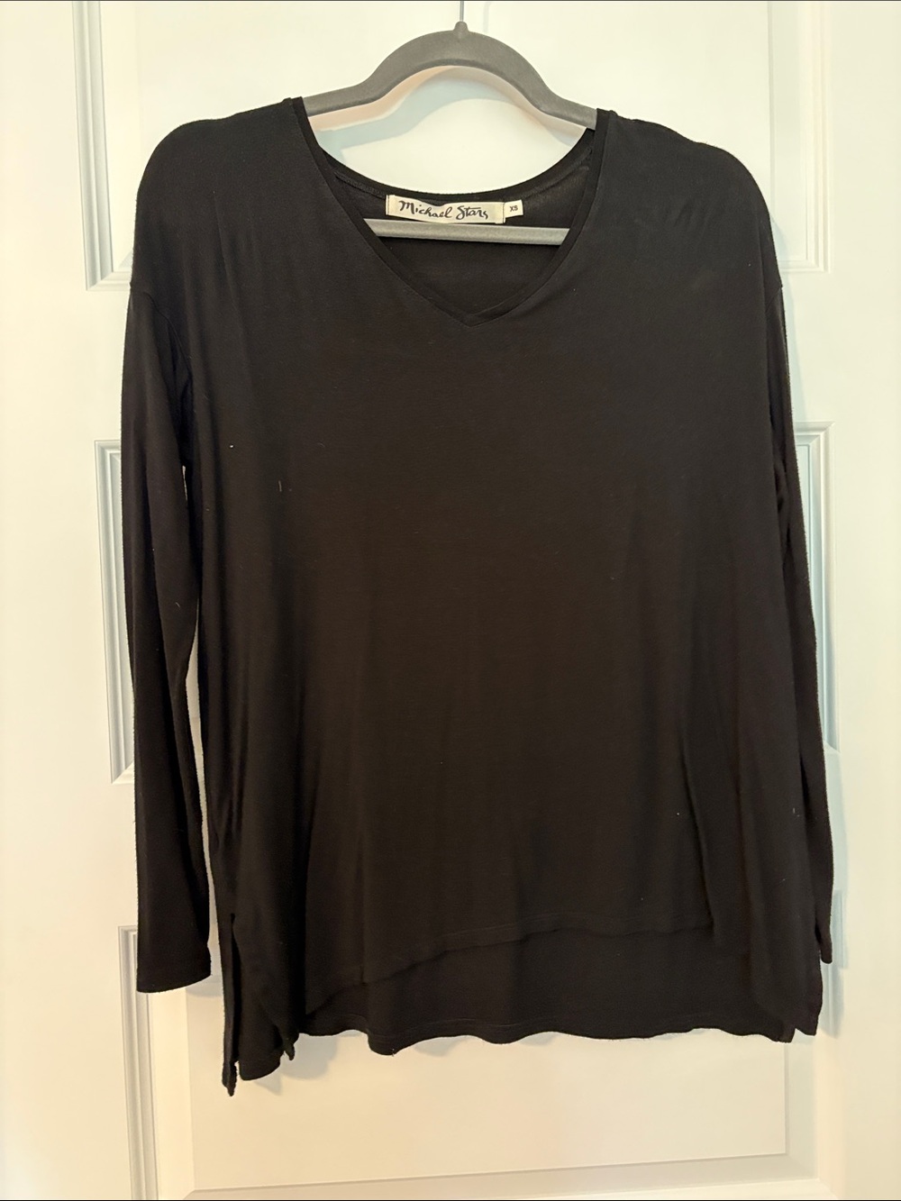 Michael Stars Black V-Neck Long Sleeve Tee